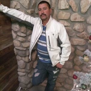 Meet your Posher, Adan